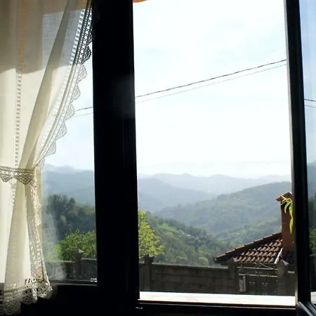 Casa De Aldea En El Centro De Asturias منزل ريفي *