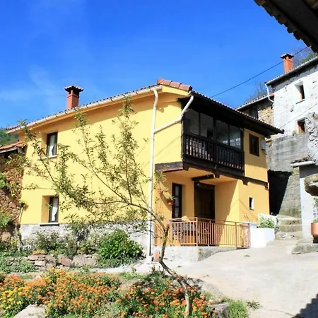 Casa De Aldea En El Centro De Asturias *